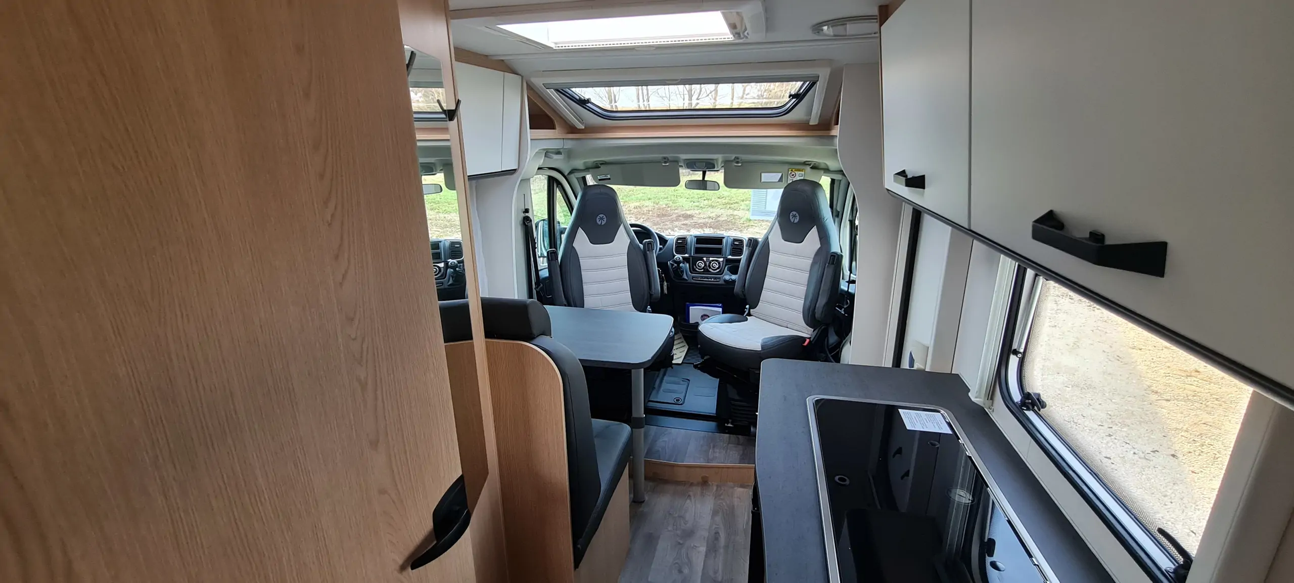 Image Sunlight V66 Adventure edition 